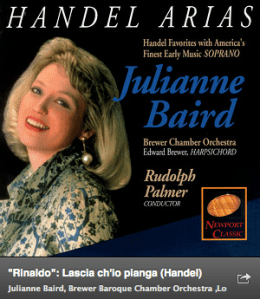 Haz click sobre la mujer noventera para escuchar el aria.